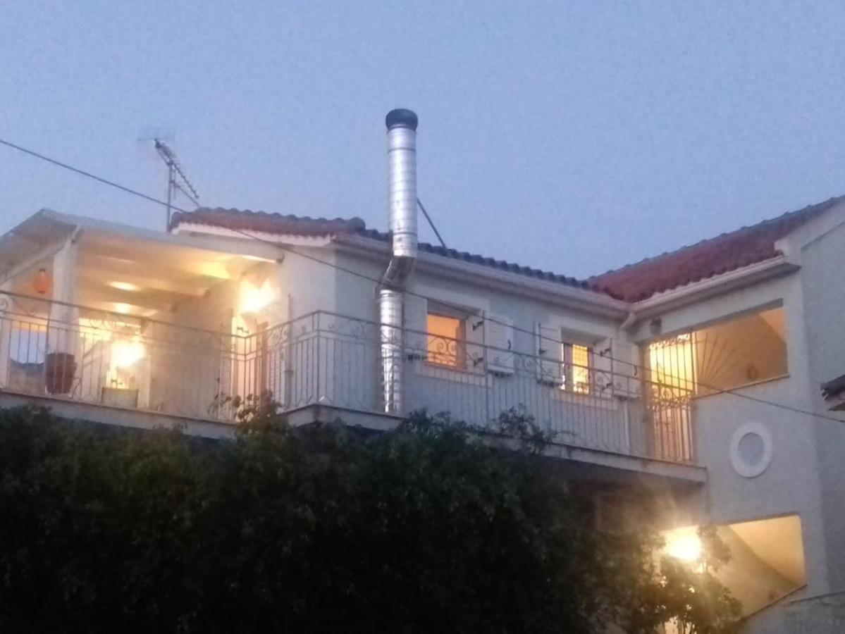 Apartment In Argostoli With Stunning Sea Views Esterno foto